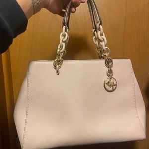 Micheal Kors Purse